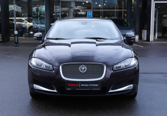 Подержанный автомобиль Jaguar XF Sedan 2012 года (2 фото)