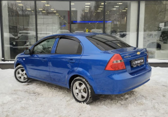Подержанный автомобиль Chevrolet Aveo Sedan 2010 года (6 фото)