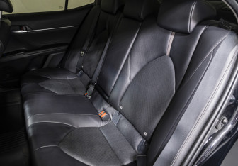 Подержанный автомобиль Toyota Camry Sedan 2021 года (14 фото)