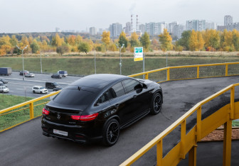 Подержанный автомобиль Mercedes-Benz GLE AMG 2017 года (18 фото)
