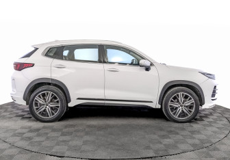 Подержанный автомобиль Exeed LX 2022 года (4 фото)