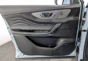 Подержанный автомобиль Exeed RX 2023 года (19 фото)