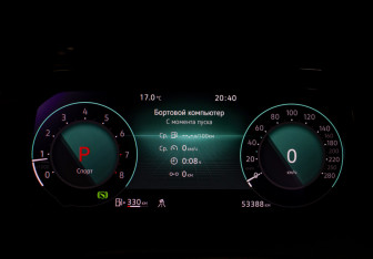 Подержанный автомобиль Volkswagen Golf GTI Hatchback 2021 года (11 фото)