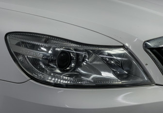 Подержанный автомобиль Skoda Octavia Liftback 2011 года (15 фото)