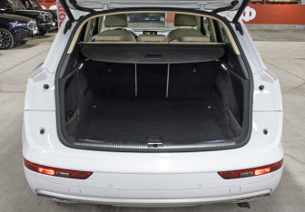 Подержанный автомобиль Audi Q5 2018 года (11 фото)