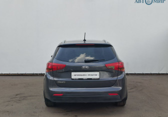 Подержанный автомобиль Kia Ceed Wagon 2012 года (6 фото)