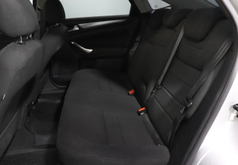 Подержанный автомобиль Ford Mondeo Sedan 2012 года (10 фото)