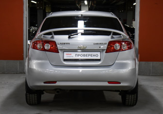 Подержанный автомобиль Chevrolet Lacetti Hatchback 2010 года (6 фото)