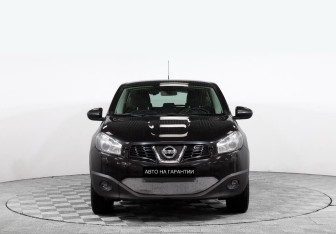 Подержанный автомобиль Nissan Qashqai 2013 года (3 фото)