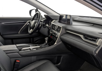 Подержанный автомобиль Lexus RX 2021 года (11 фото)