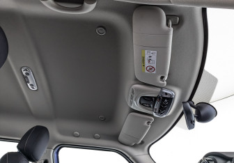 Подержанный автомобиль MINI Clubman Wagon 2018 года (22 фото)