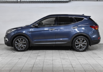 Подержанный автомобиль Hyundai Santa Fe 2017 года (8 фото)