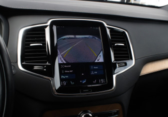 Подержанный автомобиль Volvo XC90 2021 года (28 фото)