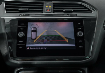 Подержанный автомобиль Volkswagen Tiguan 2017 года (9 фото)