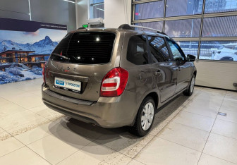 Подержанный автомобиль LADA (ВАЗ) Granta Wagon 2018 года (4 фото)