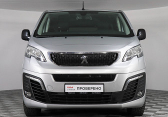 Подержанный автомобиль Peugeot Traveller 2018 года (2 фото)