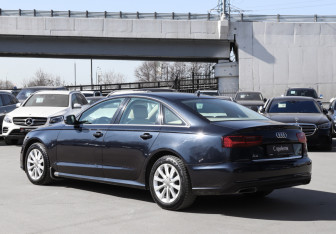 Подержанный автомобиль Audi A6 Sedan 2015 года (7 фото)