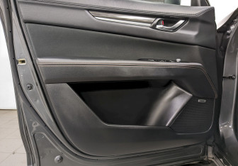 Подержанный автомобиль Mazda CX-5 2019 года (11 фото)