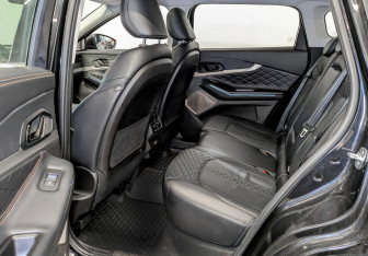 Подержанный автомобиль Exeed TXL 2022 года (12 фото)