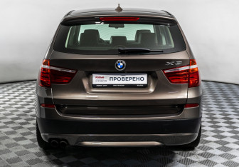 Подержанный автомобиль BMW X3 2013 года (6 фото)