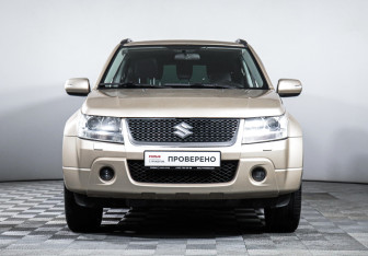Подержанный автомобиль Suzuki Grand Vitara 2010 года (2 фото)