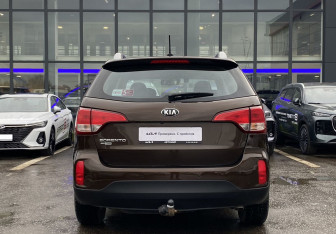 Подержанный автомобиль Kia Sorento 2019 года (6 фото)