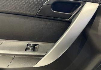 Подержанный автомобиль Chevrolet Aveo Sedan 2006 года (18 фото)