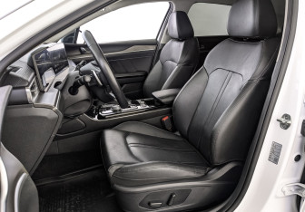 Подержанный автомобиль Kia K5 2022 года (20 фото)