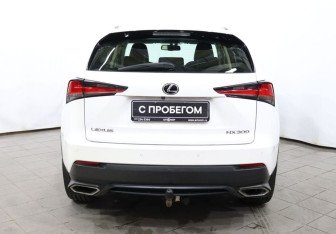 Подержанный автомобиль Lexus NX 2018 года (5 фото)