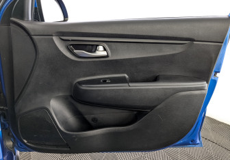 Подержанный автомобиль Kia Rio Hatchback 2020 года (23 фото)