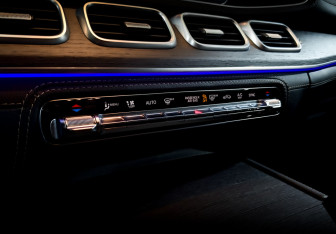 Подержанный автомобиль Mercedes-Benz GLE 2020 года (28 фото)