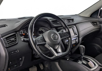 Подержанный автомобиль Nissan Qashqai 2021 года (15 фото)