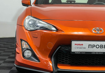 Подержанный автомобиль Toyota GT86 2012 года (23 фото)