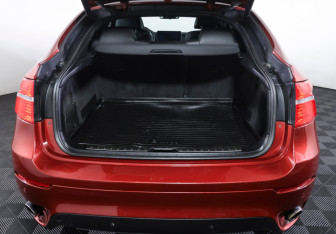 Подержанный автомобиль BMW X6 2008 года (9 фото)