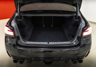 Подержанный автомобиль BMW M5 Sedan 2020 года (32 фото)