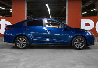 Подержанный автомобиль Kia Rio Sedan 2021 года (4 фото)