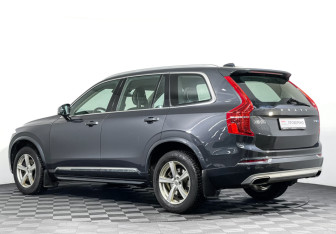 Подержанный автомобиль Volvo XC90 2016 года (7 фото)