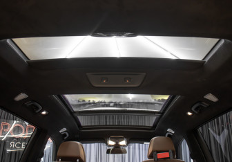 Подержанный автомобиль BMW X7 2019 года (21 фото)