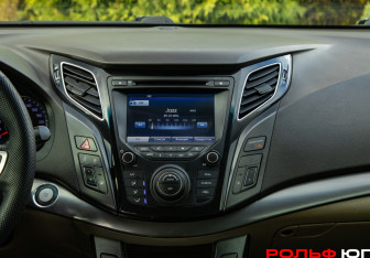 Подержанный автомобиль Hyundai i40 Sedan 2012 года (12 фото)