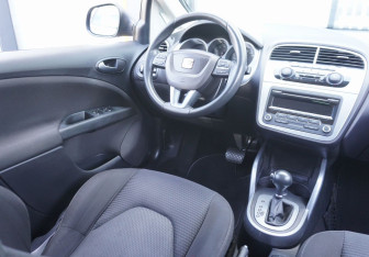 Подержанный автомобиль SEAT Altea 2012 года (13 фото)