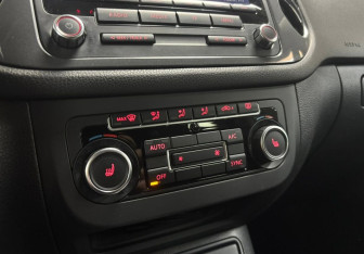 Подержанный автомобиль Volkswagen Tiguan 2012 года (16 фото)