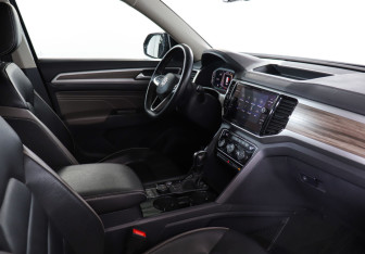 Подержанный автомобиль Volkswagen Teramont 2021 года (9 фото)