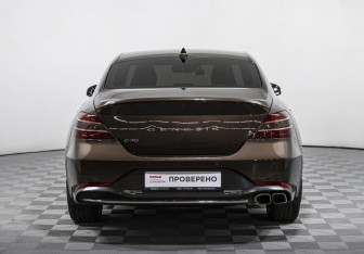Подержанный автомобиль Genesis G70 2021 года (6 фото)
