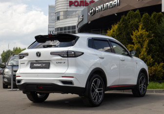 Подержанный автомобиль Changan UNI-S 2024 года (4 фото)