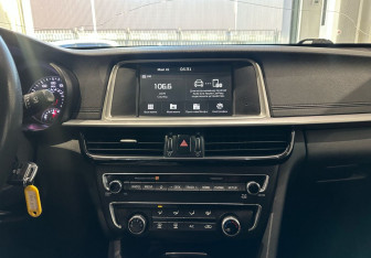 Подержанный автомобиль Kia Optima Sedan 2019 года (16 фото)