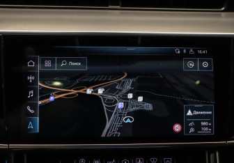 Подержанный автомобиль Audi A8 2018 года (21 фото)