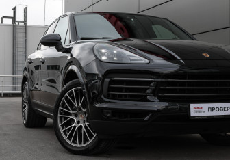 Подержанный автомобиль Porsche Cayenne 2022 года (25 фото)