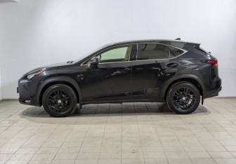 Подержанный автомобиль Lexus NX 2016 года (8 фото)