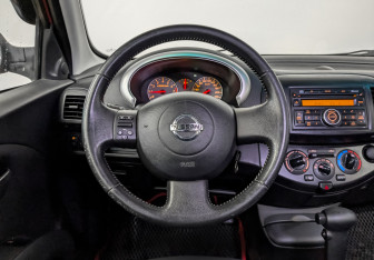 Подержанный автомобиль Nissan Micra Hatchback 2009 года (18 фото)
