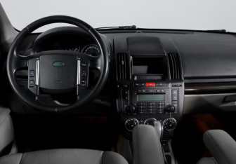 Подержанный автомобиль Land Rover Freelander 2010 года (12 фото)